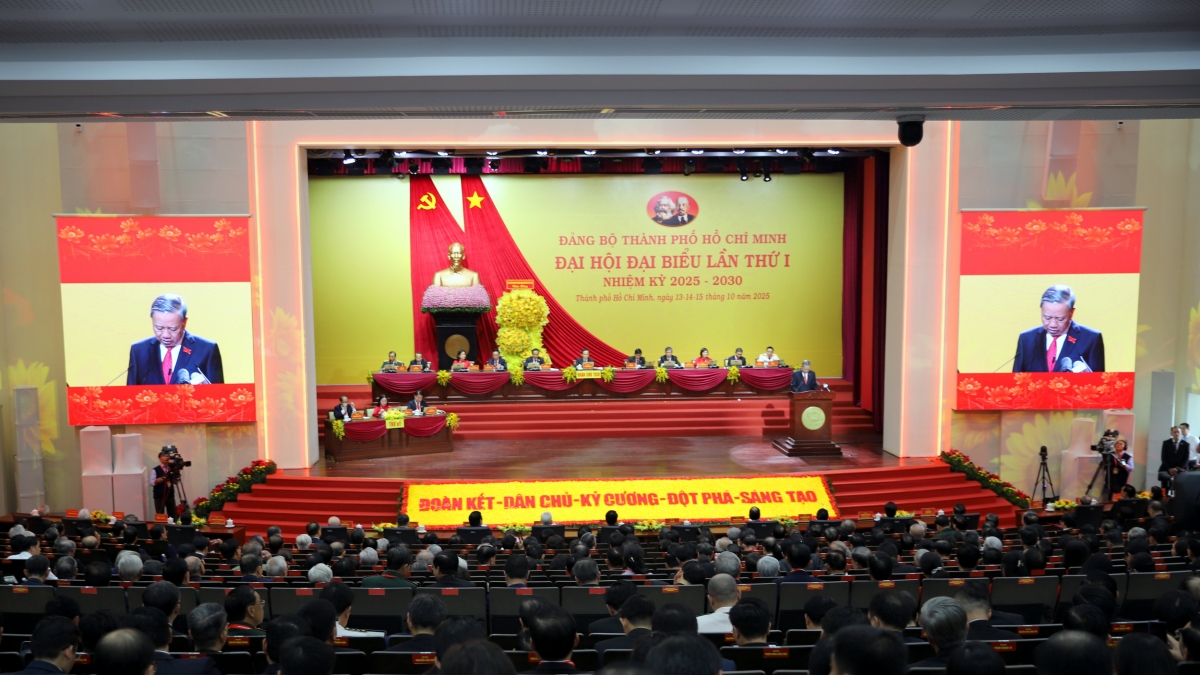 Quang cảnh phiên khai mạc Đại hội