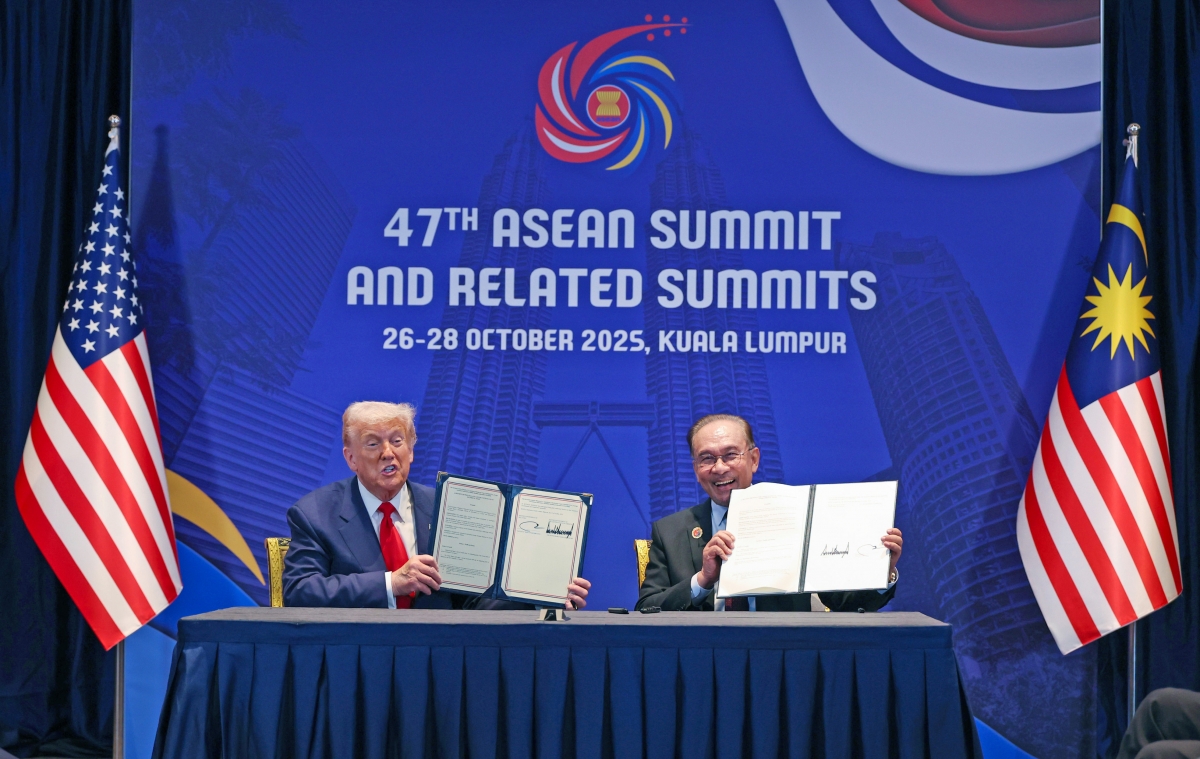 Thỏa thuận Thương mại Đối ứng giữa Malaysia và Mỹ được ký kết bởi Thủ tướng Malaysia Datuk Seri Anwar Ibrahim và Tổng thống Mỹ Donald Trump vào ngày 26/10/2025 tại Kuala Lumpur.