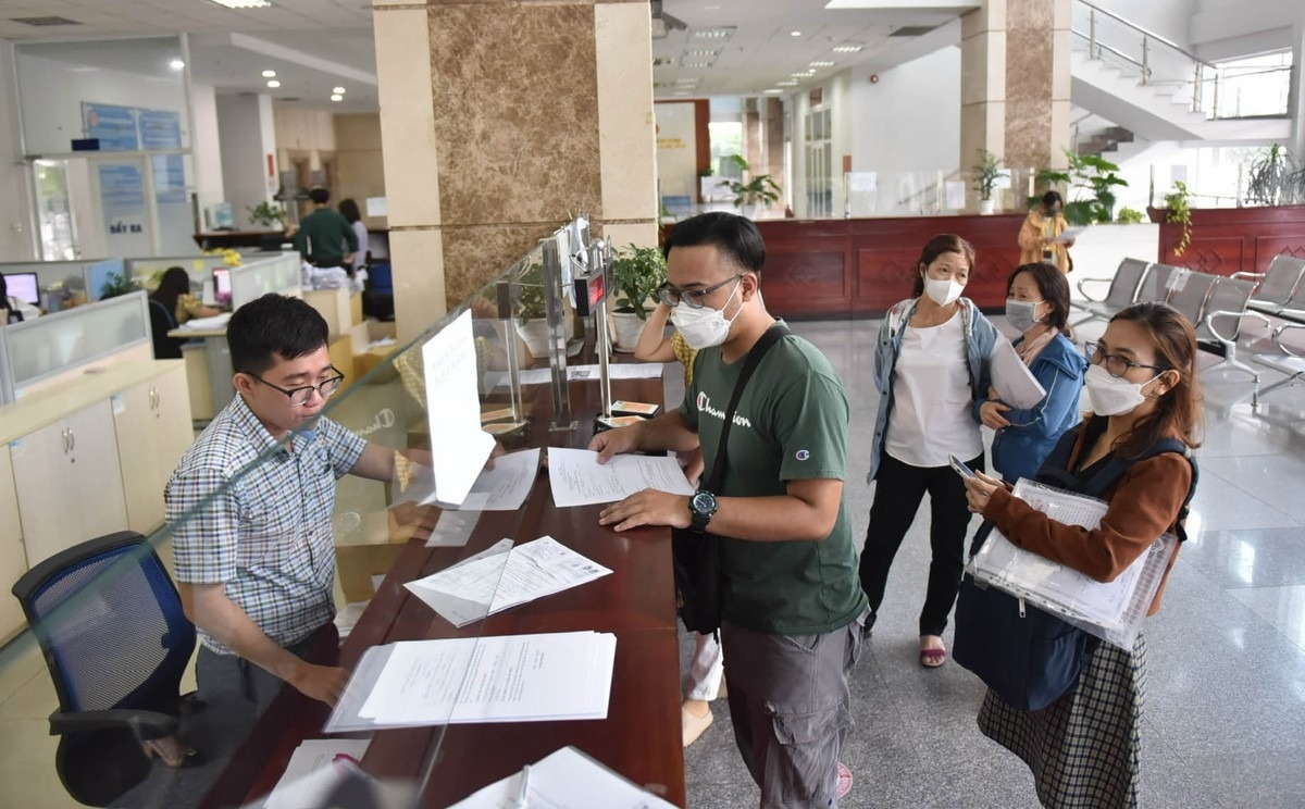 Các doanh nghiệp sẽ phải hạch toán riêng thu nhập được ưu đãi, đồng thời khi nhiều đơn vị cùng đăng ký thuê đất, sẽ áp dụng cơ chế bốc thăm minh bạch.