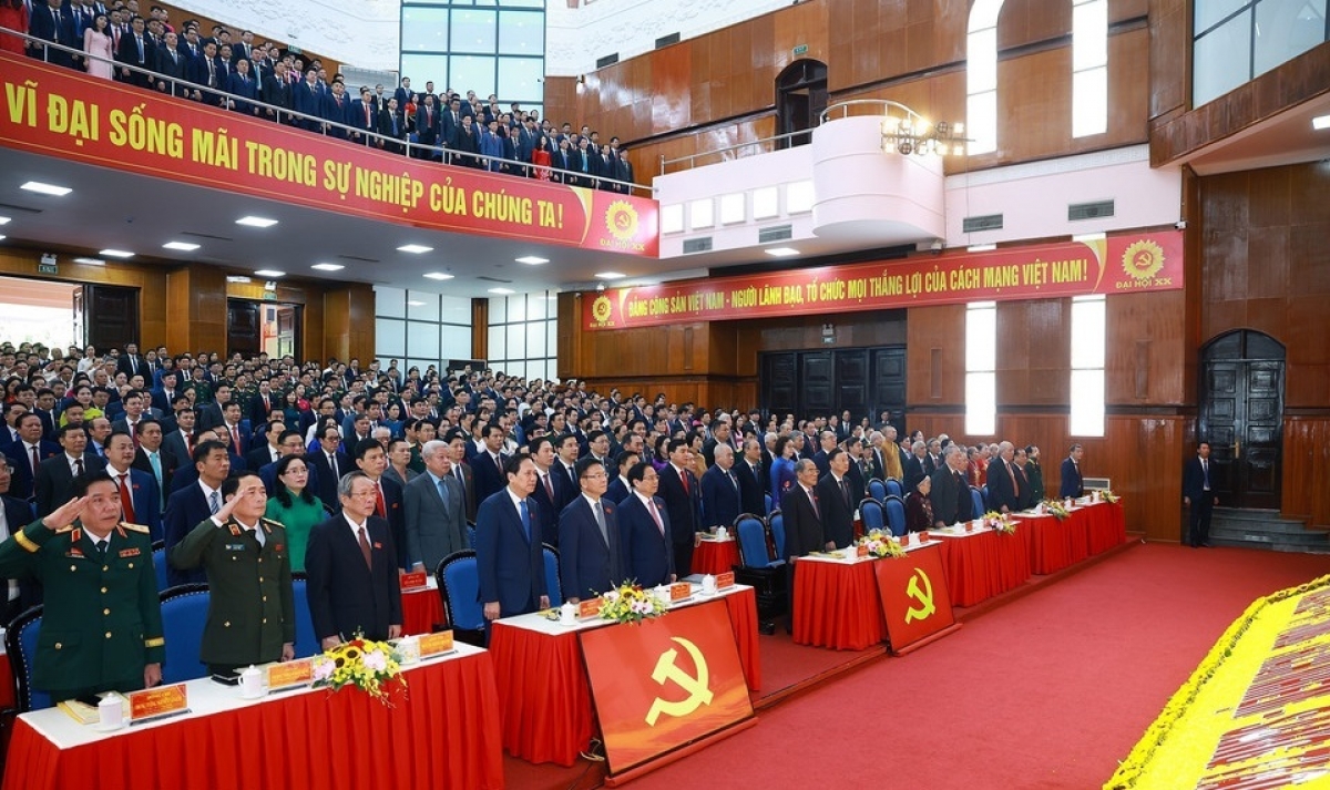 Đồng chí Phạm Minh Chính, Ủy viên Bộ Chính trị, Thủ tướng Chính phủ và các đồng chí lãnh đạo, nguyên lãnh đạo Đảng, Nhà nước , các đại biểu tham Đại hội đại biểu Đảng bộ tỉnh Thanh Hóa lần thứ XX, nhiệm kỳ 2025-2030.