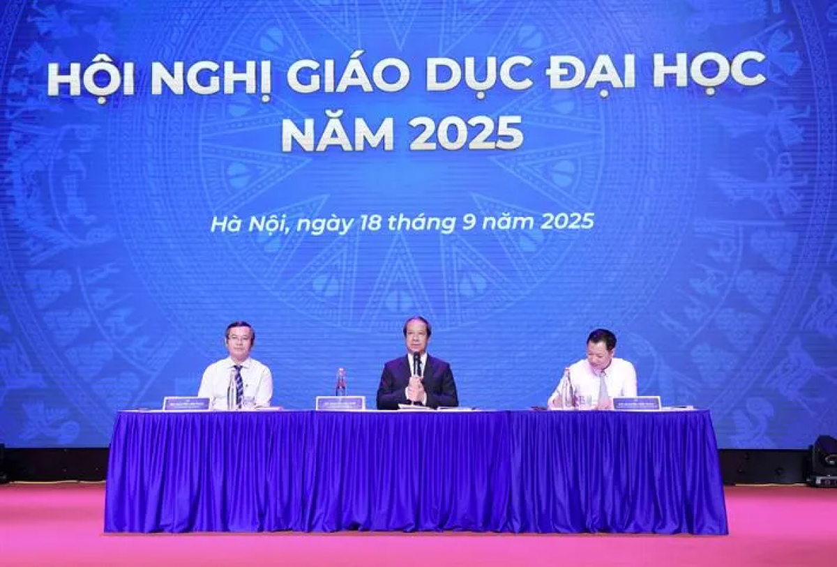 Theo Bộ trưởng Bộ GD&amp;ĐT, việc sắp xếp lại cơ sở giáo dục là mệnh lệnh, phải thực hiện