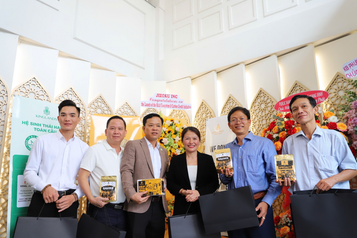 Các doanh nghiệp Halal Việt Nam và quốc tế tại buổi khai trương