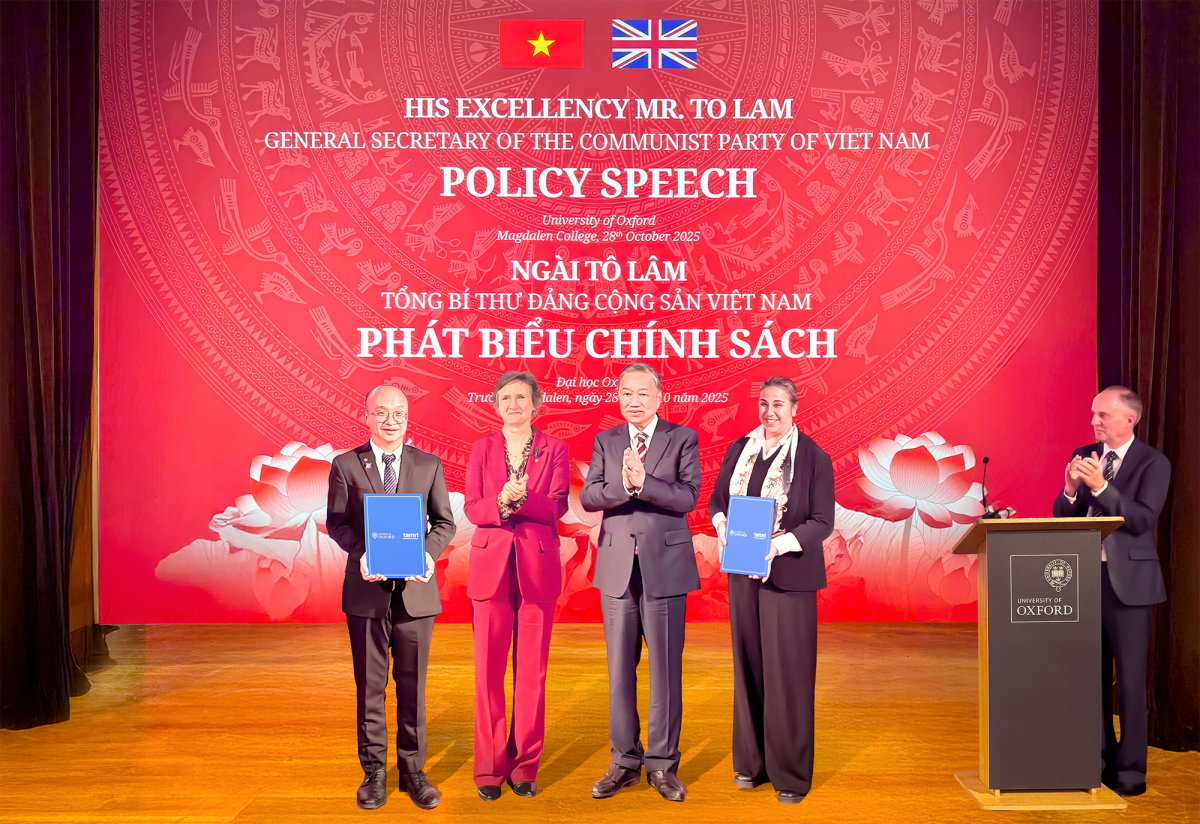 Viện Nghiên cứu Tâm Anh, Hệ thống Bệnh viện Đa khoa Tâm Anh, Đại học Oxford cùng ký Hợp tác triển khai trao đổi đào tạo, nghiên cứu và đổi mới y tế, trước sự chứng kiến của Tổng Bí thư Tô Lâm và GS Irene Tracey - Phó hiệu trưởng Đại học Oxford, vào ngày 28/10 tại Vương quốc Anh.