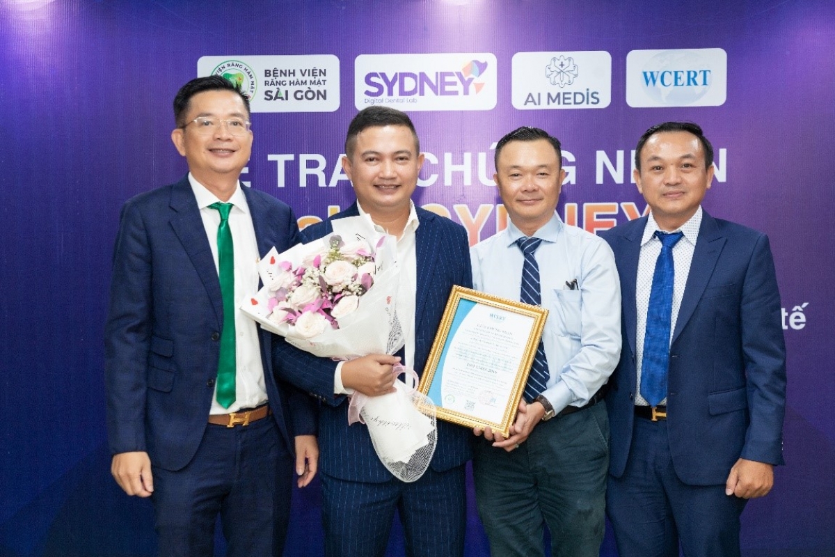 WCERT trao chứng nhận ISO 13485:2016 cho Labo Sydney