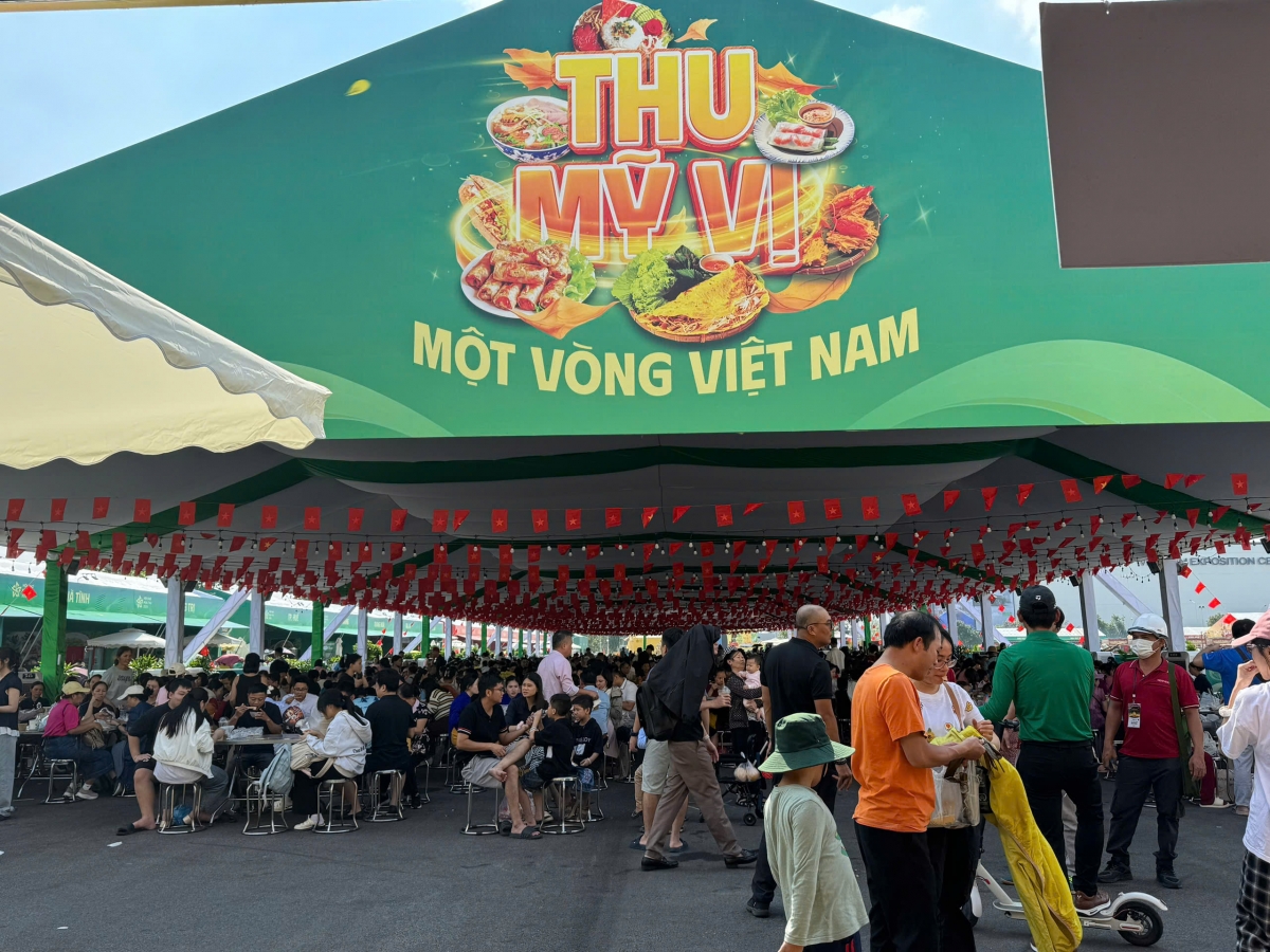 Khu vực ăn uống dành cho du khách