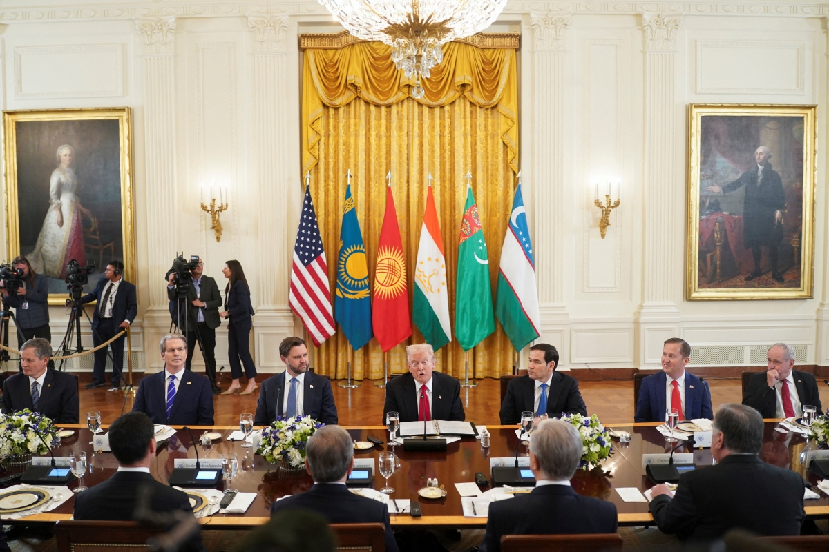 Tổng thống Donald Trump gặp gỡ các nhà lãnh đạo Trung Á tại Nhà Trắng ở Washington, DC (Ảnh: Reuters)