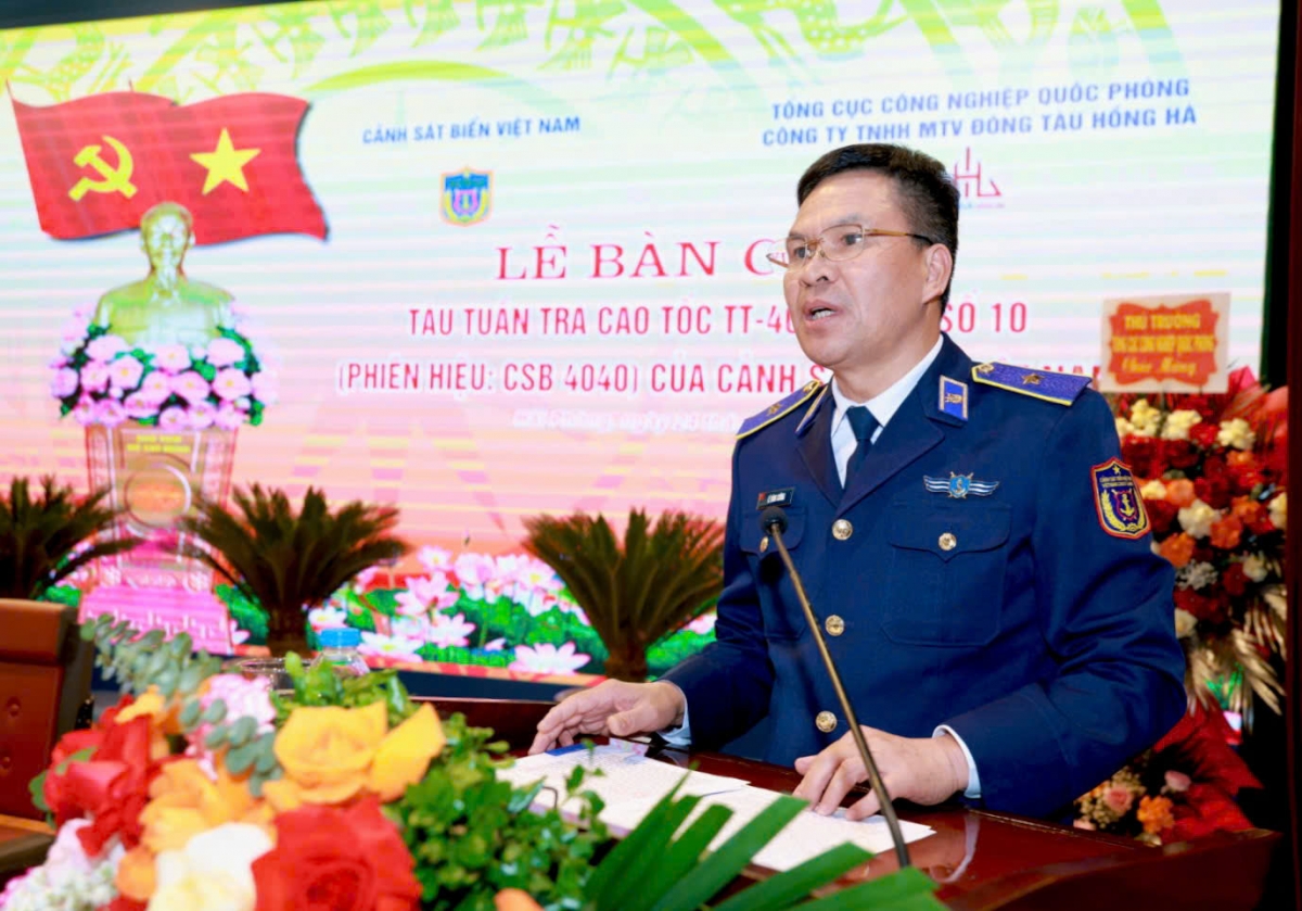 Thiếu tướng Lê Đình Cường - Tư lệnh Cảnh sát biển Việt Nam phát biểu chỉ đạo.