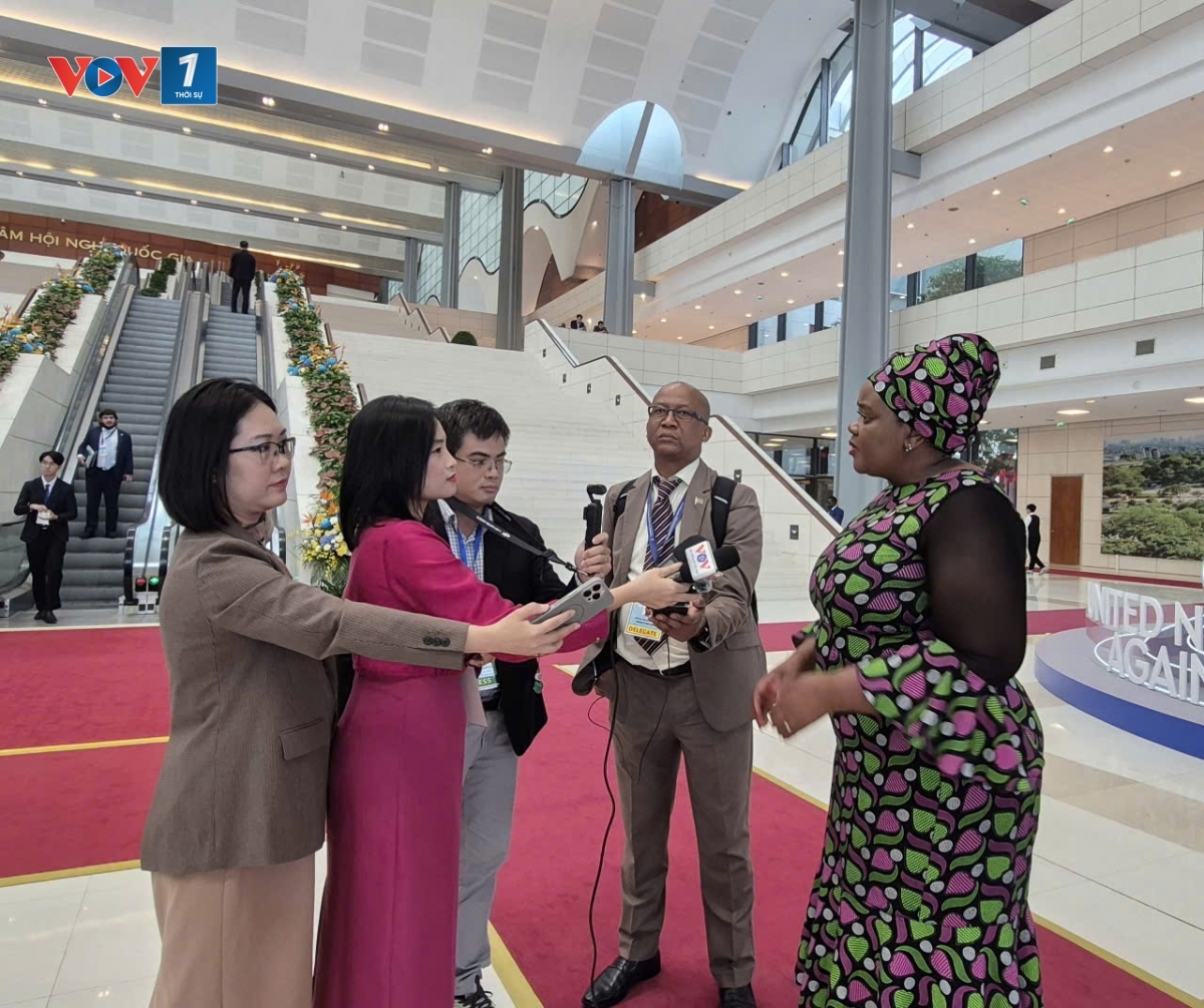 Bộ trưởng Bộ tư pháp và Hiến pháp Nam Phi Mmamiloko Kubay: Lễ mở ký Công ước Hà Nội sẽ tạo ra nền tảng để chúng ta có thể trao đổi ý tưởng, đặc biệt là trong các vấn đề về an ninh mạng