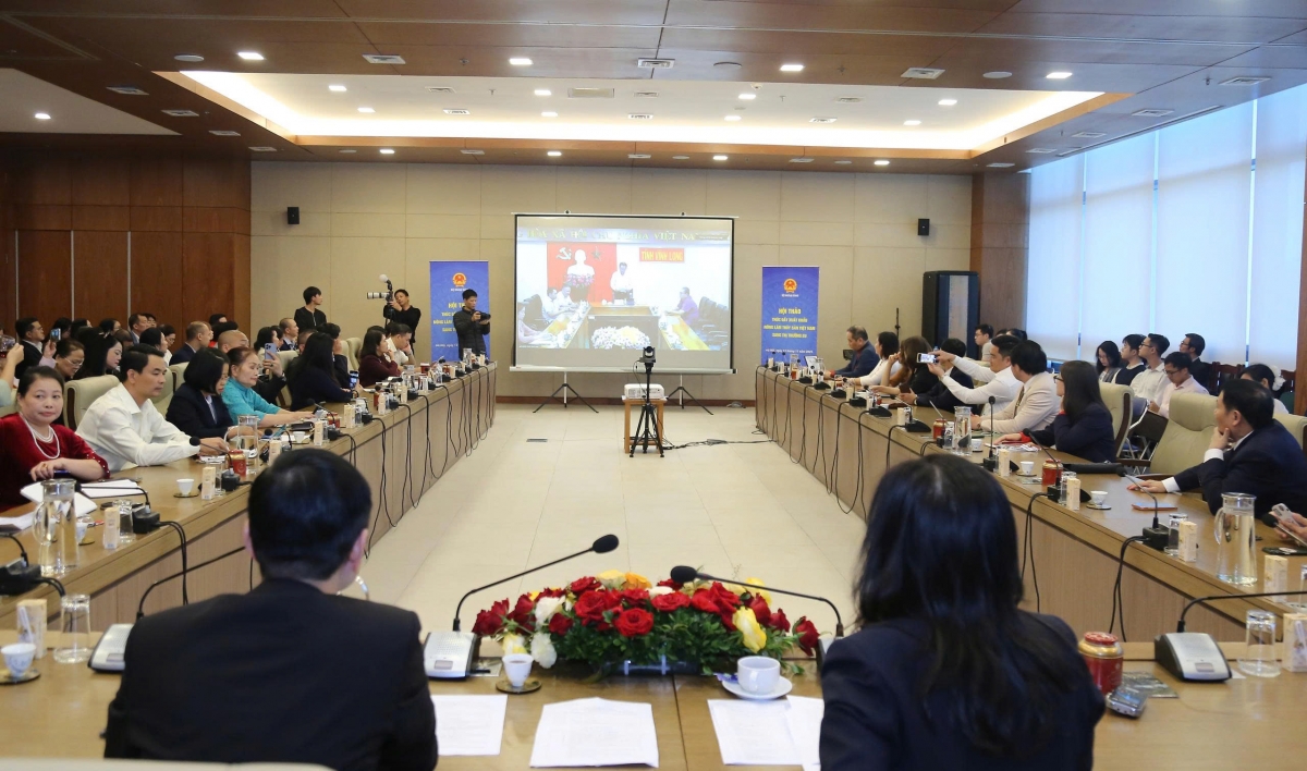 Các đại biểu đóng góp ý kiến tại hội thảo qua hình thức trực tuyến