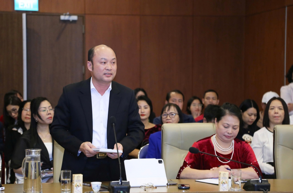 Các đại biểu thảo luận sôi nổi tại Hội thảo