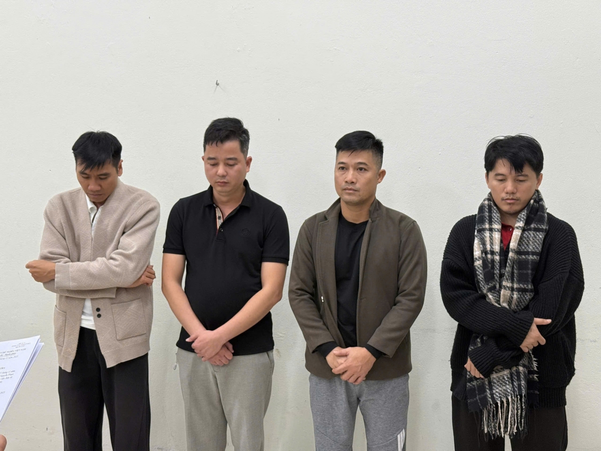 4 đối tượng lừa đảo chiếm đoạt tài sản bị bắt tạm giam