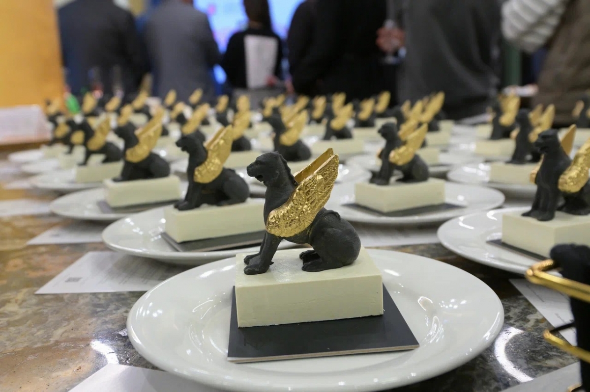 Saint Petersburg còn được mệnh danh là thủ đô ẩm thực. Những món tráng miệng độc đáo thế này luôn có một sức hút đặc biệt với du khách.