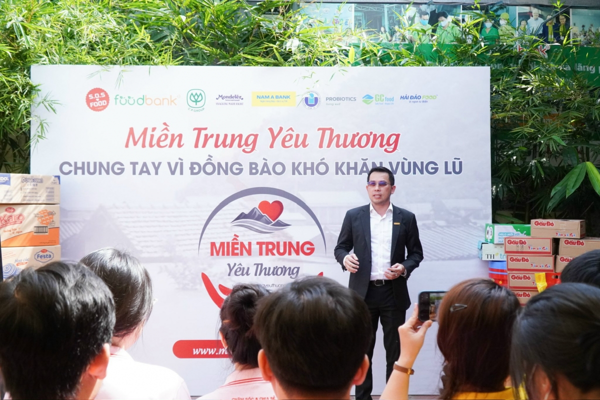 Ông Lê Hoàng Lâm, Giám đốc Ngân hàng Nam A Bank - Cụm An Đông: "Mỗi doanh nghiệp, mỗi cá nhân đều có trách nhiệm chia sẻ với cộng đồng trong thời điểm khó khăn này"