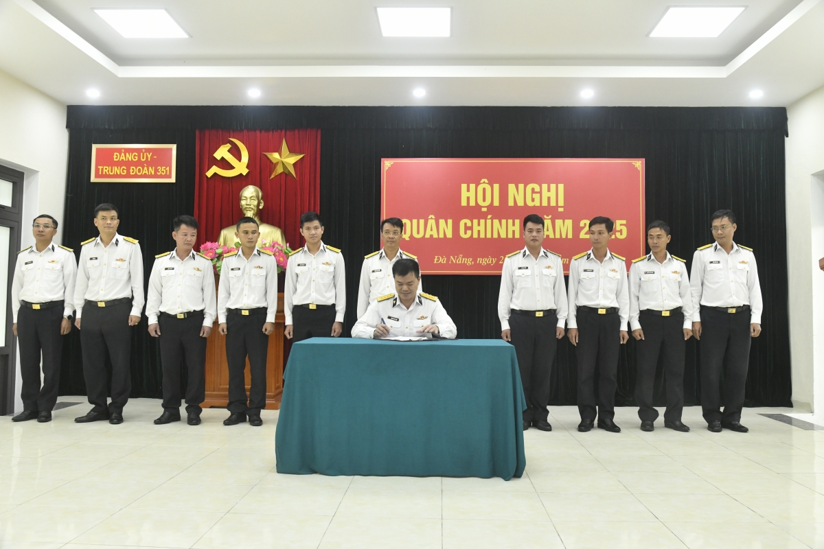 Các cơ quan đơn vị ký kết giao ước thi đua thực hiện phong trào thi đua Quyết thắng năm 2026