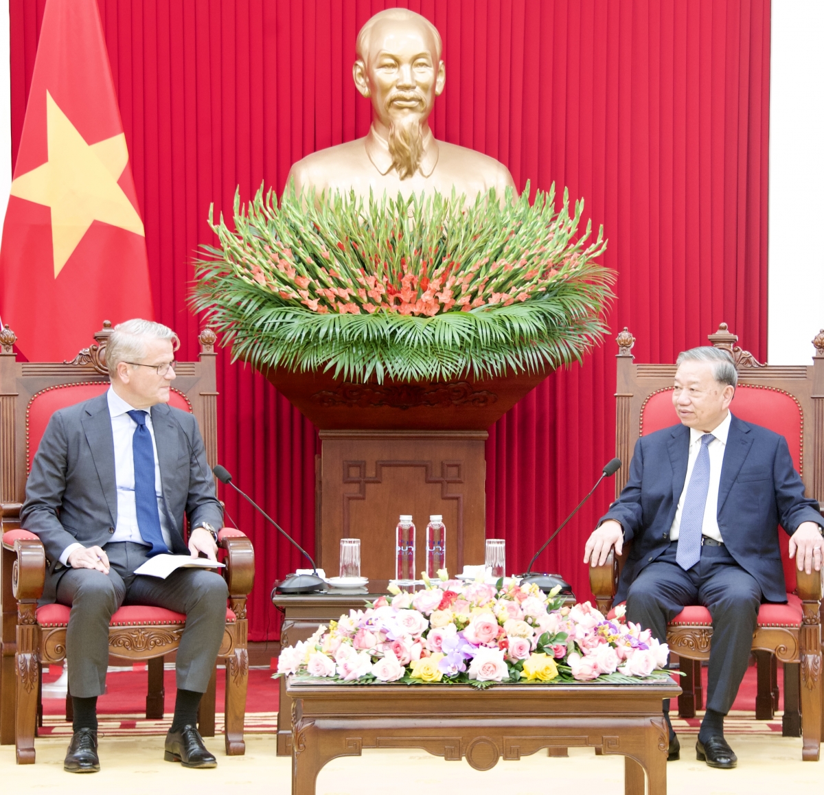 Tổng Bí thư Tô Lâm tiếp ông Vincent Clerc – Giám đốc Tập đoàn A.P.Moller - Maersk