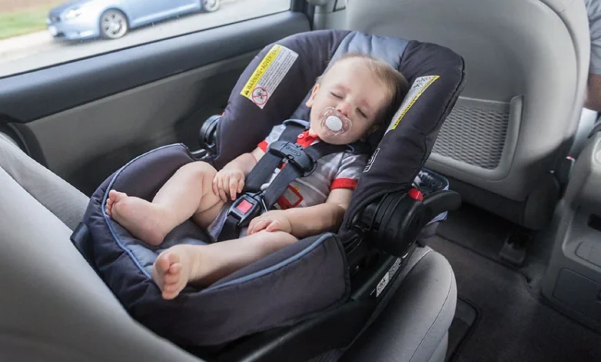 Trên thế giới, hầu hết các quốc gia phát triển đều đã áp dụng quy định bắt buộc sử dụng ghế an toàn cho trẻ em trên ô tô. Ảnh: Internet