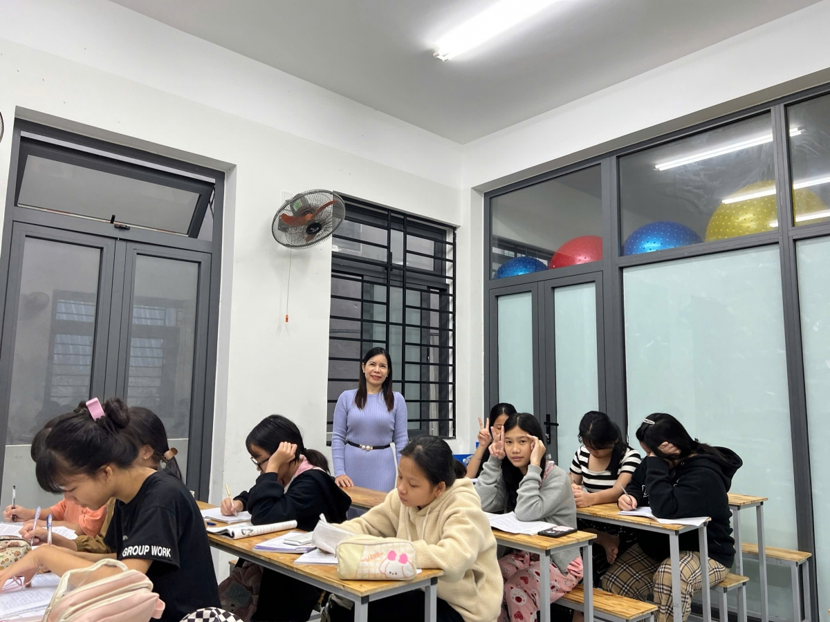 Lớp học 0 đồng “Chấp cánh ước mở" cho học sinh nghèo của cô giáo Phạm Thị Kim Cương.