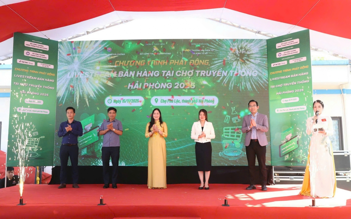_so_cong_thuong_hai_phong_phoi_hop_voi_hiep_hoi_thuong_mai_dien_tu_viet_nam_to_chuc_chuong_trinh_phat_dong_livestream_ban_hang_tai_cho_truyen_thong_tai_cho_phu_loc_xa_tue_tinh_hai_phong.jpg