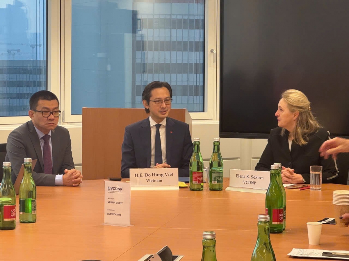 Nhiều nội dung được thảo luận nghiêm túc trong các phiên họp