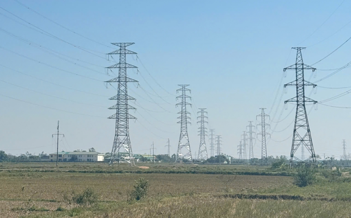 Dự án đường dây 220kV Đô Lương – Nam Cấm đã hoàn thành vượt trước tiến độ hơn 1 tháng so với chủ trương đầu tư được phê duyệt.