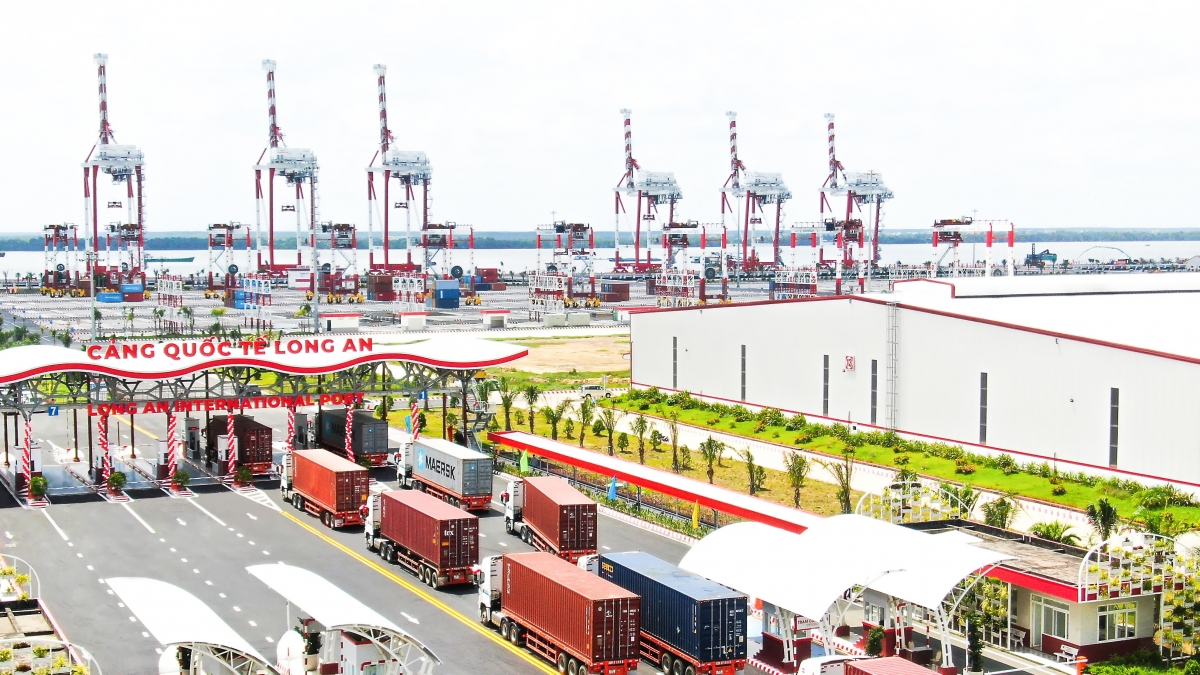 Cảng Quốc tế Long An là một trong những cảng biển mới có tốc độ phát triển nhanh tại khu vực phía Nam