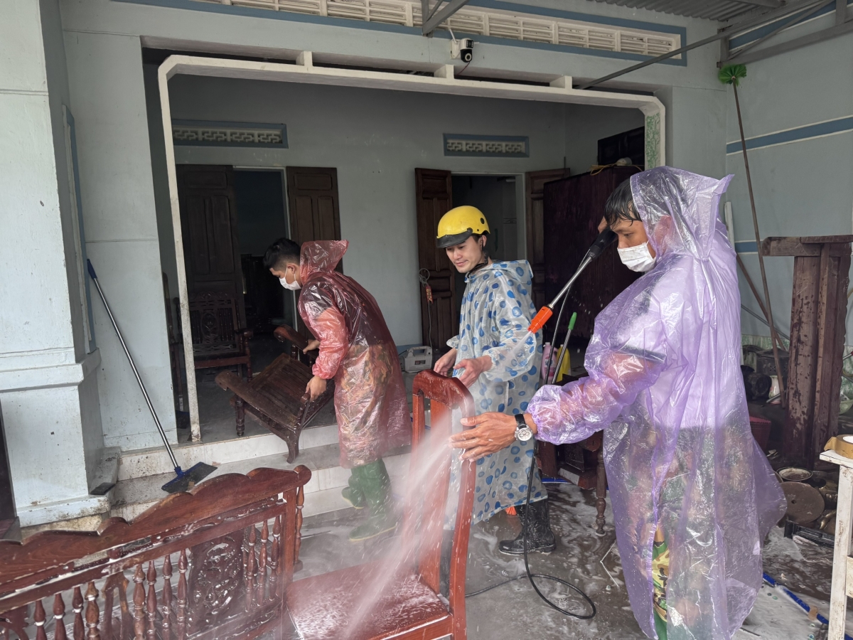 Bà con thôn Cảnh Phước không có thiệt hại về người nhờ sự tích cực cứu nạn của lực lượng cứu hộ, trong đó có ông Toàn.