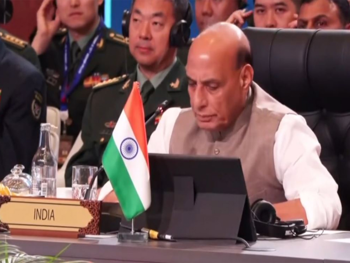 Bộ trưởng Quốc phòng Ấn Độ Rajnath Singh phát biểu tại Hội nghị Bộ trưởng Quốc phòng ASEAN Mở rộng (ADMM+) tại Kuala Lumpur, Malaysia (Ảnh X)