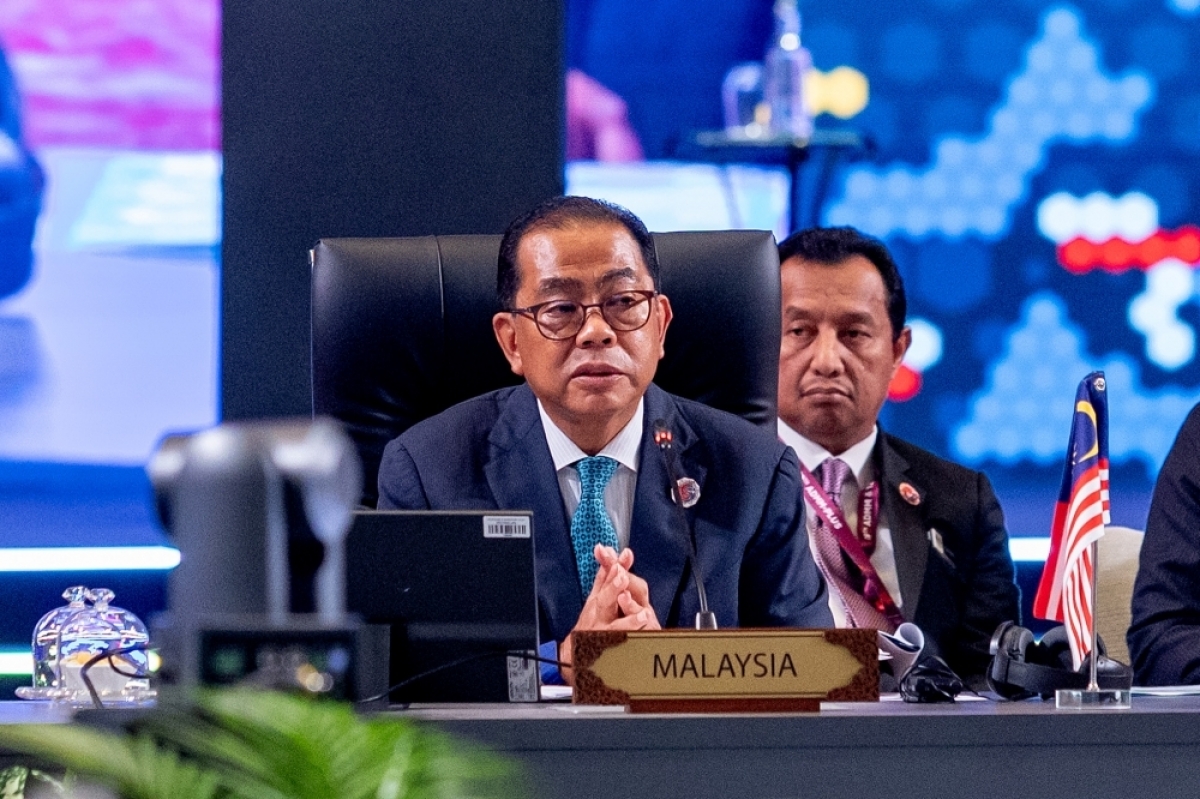 Bộ trưởng Quốc phòng Malaysia Datuk Seri Mohamed Khaled Nordin phát biểu khai mạc Hội nghị Bộ trưởng Quốc phòng ASEAN mở rộng lần thứ 12 (ADMM+12) tại Kuala Lumpur sáng 1/11/2025. Ảnh: Malay Mail