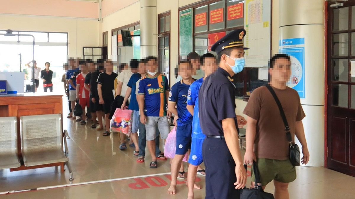 Các công dân được đưa về Việt Nam