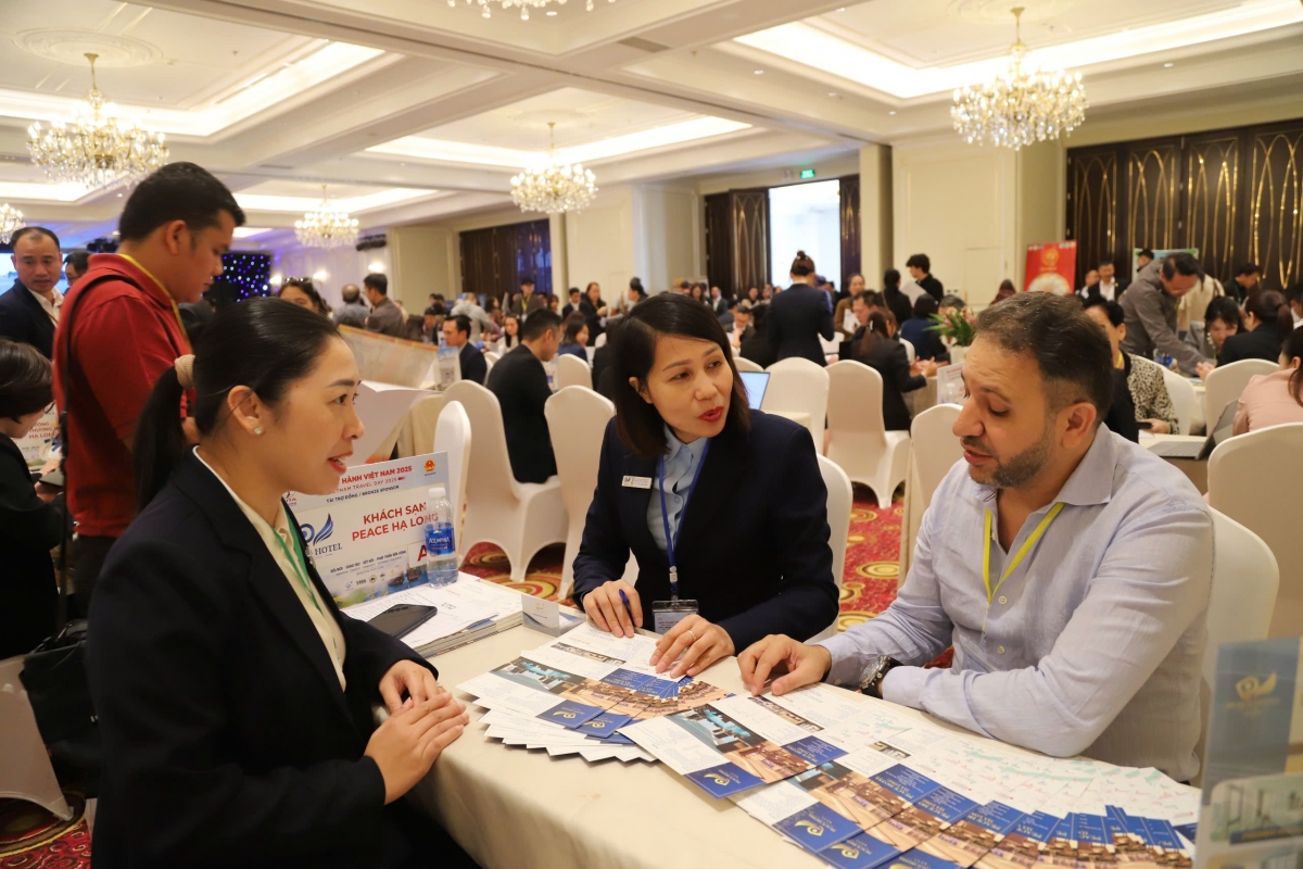 Các doanh nghiệp trong nước và quốc tế sôi nổi kết nối giao thương tại Ngày Lữ hành     Việt Nam 2025