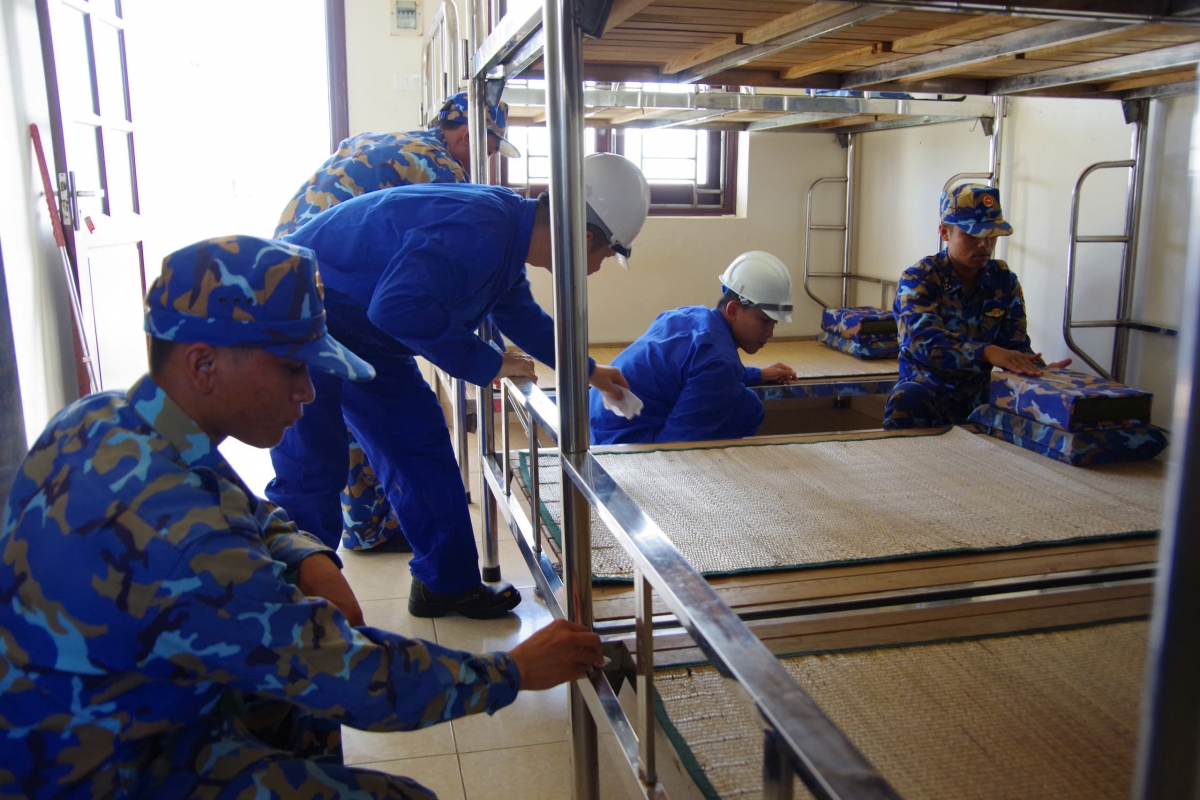 CBCS đảo Trường Sa chuẩn bị chỗ nghỉ cho ngư dân vào tránh bão