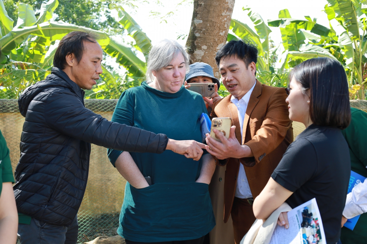 Điện Mặt trời, một trong những dự án được Ireland tài trợ phát huy hiệu quả cho người dân địa phương