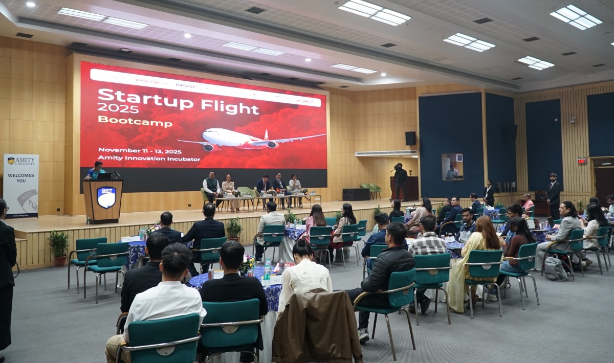 Lễ công bố chương trình huấn luyện (bootcamp) của Chuyến bay Khởi nghiệp - StartupFlight 2025 tại Đại học Amity, thành phố Noida, bang Uttar Pradesh, Ấn Độ ngày 11/11