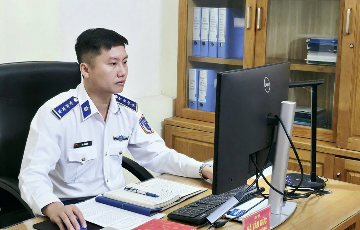 Một ngày làm việc của Đại úy Hà Văn Đức - Phó Hải đội trưởng kỹ thuật Hải đội 102, BTL Vùng Cảnh sát biển 1
