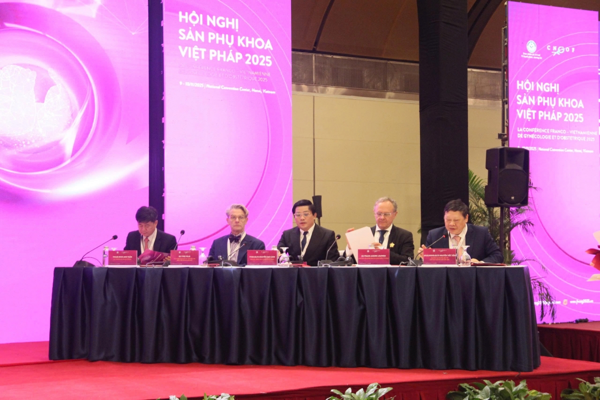 Các chuyên gia sản khoa trong nước và quốc tế tham dự Hội nghị