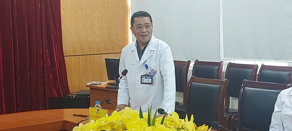 GS.TS Lê Văn Quảng - Giám đốc Bệnh viện K, Phó Chủ tịch Quỹ Ngày mai tươi sáng phát biểu tại buổi lễ tri ân