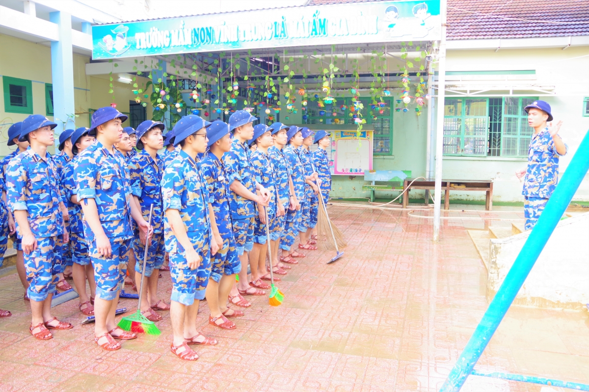 Phân công nhiệm vụ cho học viên tại điểm trường Mần Non Vĩnh Trung