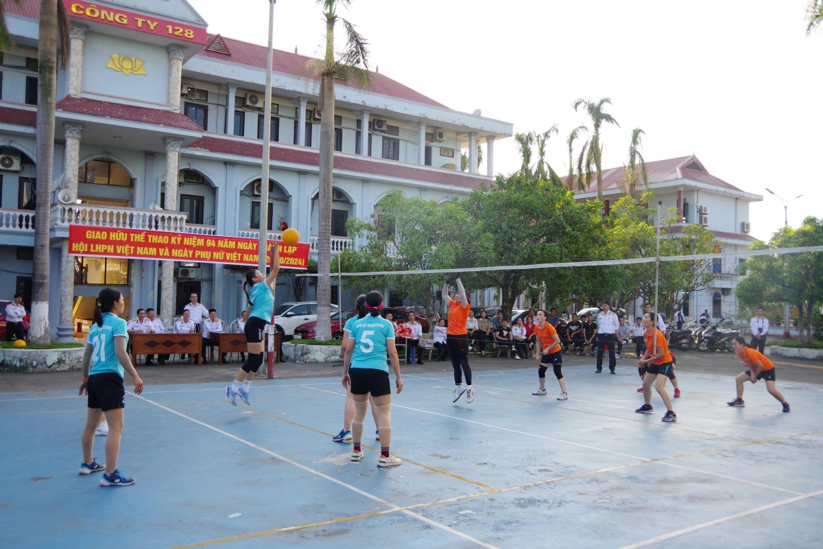 Hoạt động thể thao nhân kỷ niệm Này thành lập Hội LHPN Việt Nam 20-10