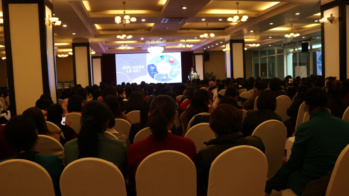 Hội thảo truyền thông cung cấp kiến thức chăm sóc sức khỏe chủ động cho phụ nữ tại tỉnh Thái Nguyên ngày 30-11 thu hút đông đảo đại biểu