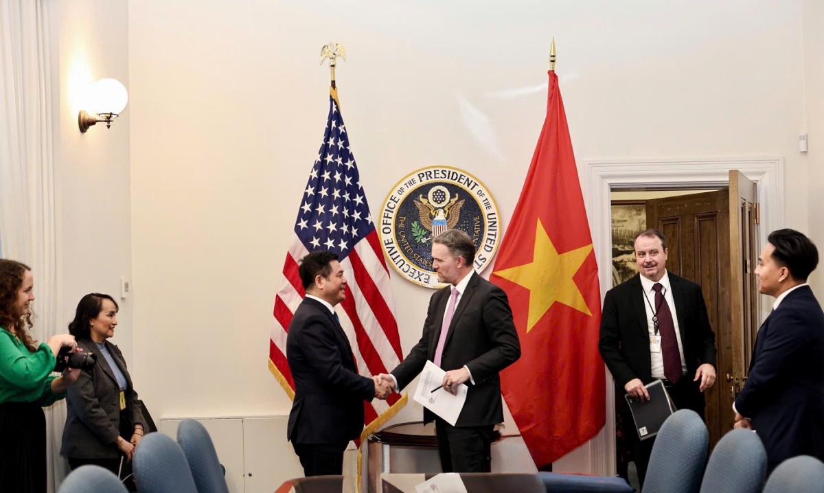 Bộ trưởng Nguyễn Hồng Diên và Trưởng Đại diện thương mại Hoa Kỳ Jamieson Greer
