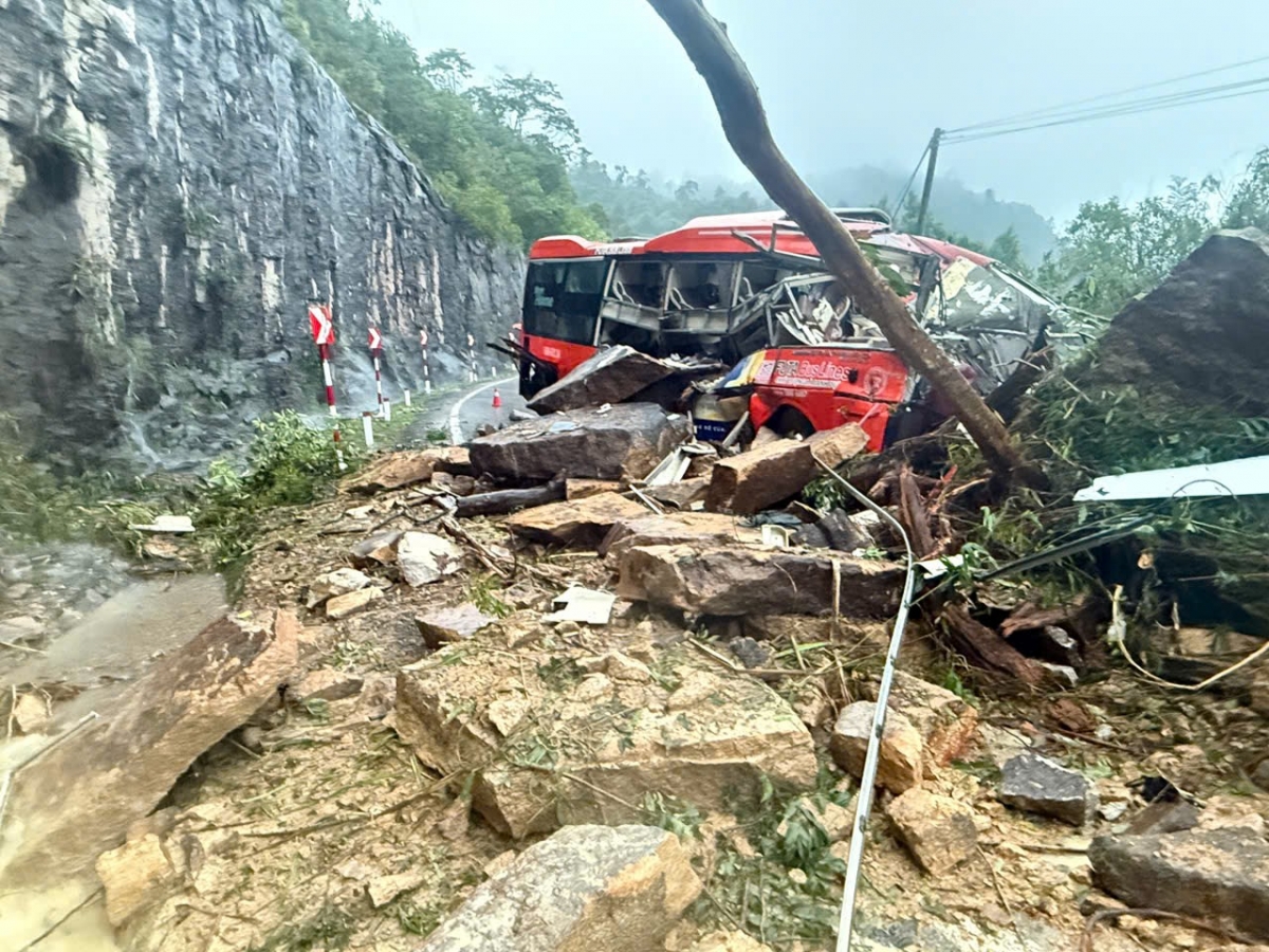 Vụ tai nạn sạt lở làm 6 người tử vong, 19 người bị thương