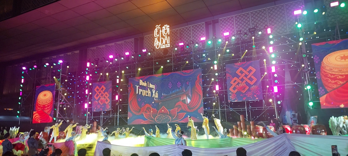 Màn trình diễn ấn tượng tại Lễ hội Áo dài du lịch Hà Nội 2025