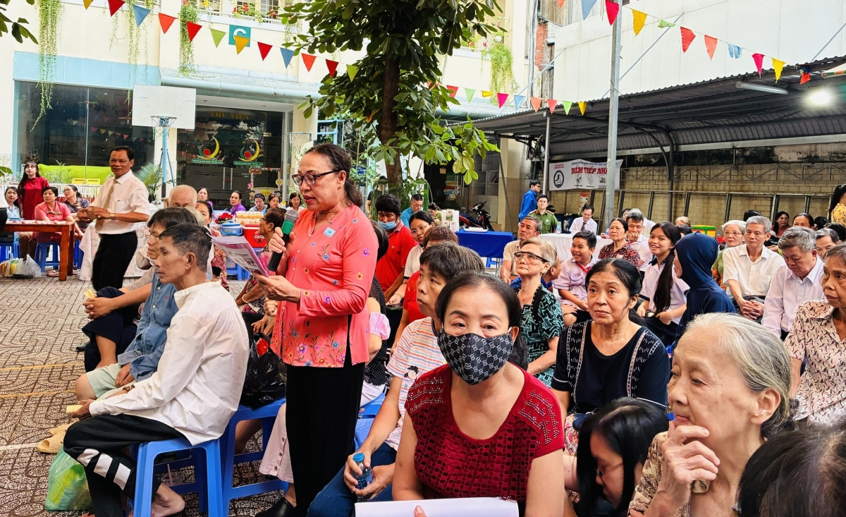 Nhân dân địa phương nêu hàng loạt vấn đề dân sinh