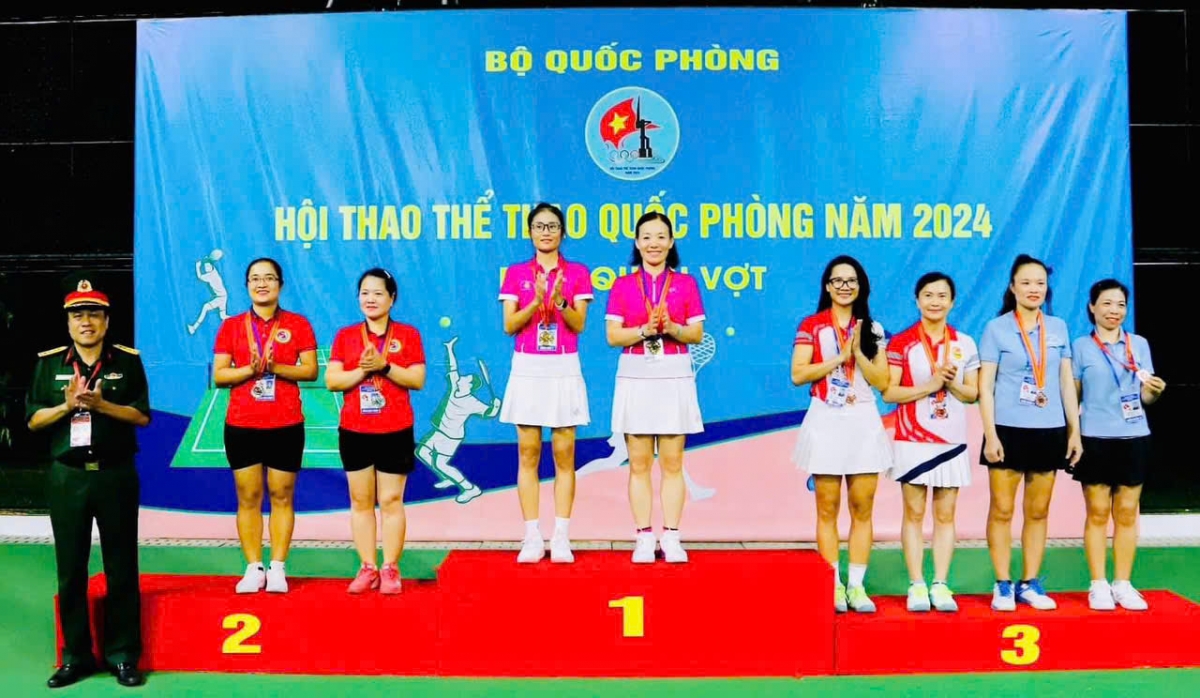 Phụ nữ Hải quân đạt giải nhất môn quần vợt trong Hội thao TDTT toàn quân năm 2024