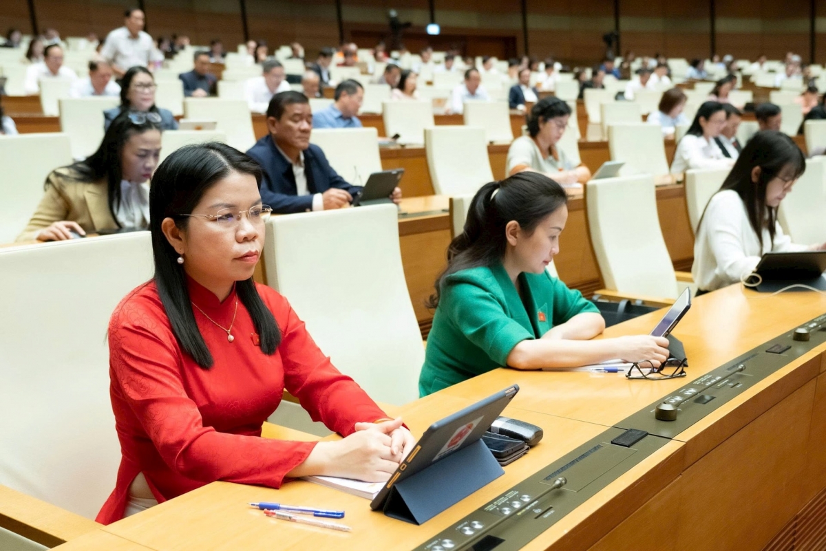 Quốc hội thảo luận về những ý kiến còn khác nhau của dự án Luật sửa đổi, bổ sung một số điều của Luật Phòng, chống tham nhũng.