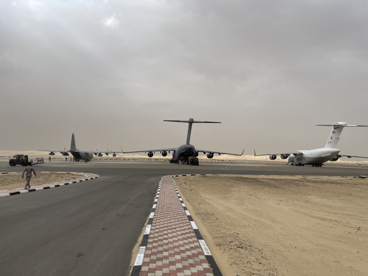 Sân bay Al Arish trên bán đảo Sinai, tiếp nhận 943 chuyến bay chở hàng cứu trợ từ các nước (Ảnh: VOV Cairo)