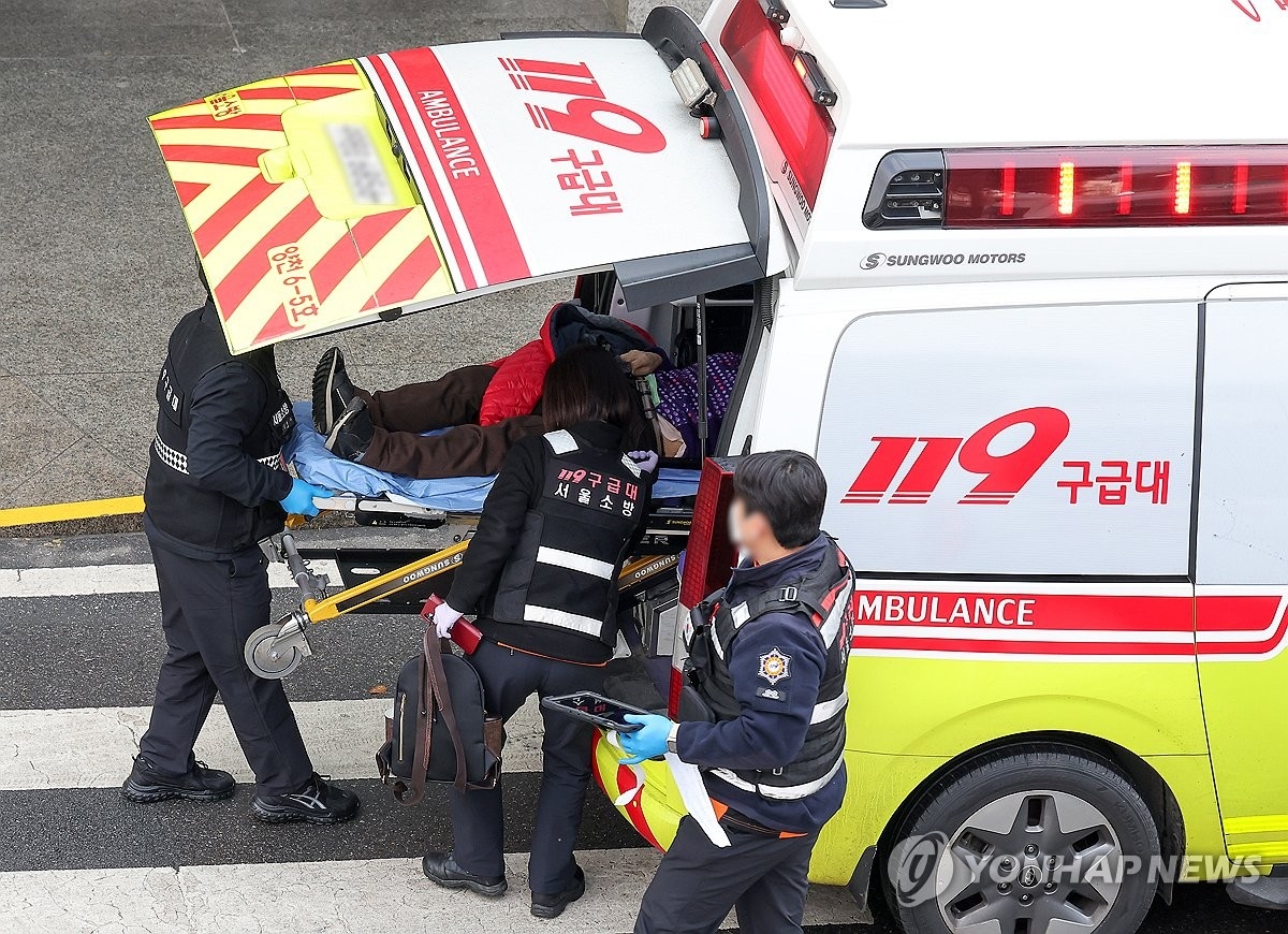 Số các ca cấp cứu do tự sát tại Hàn Quốc gia tăng nghiêm trọng. Ảnh Yonhap News/VOV Nhật Bản