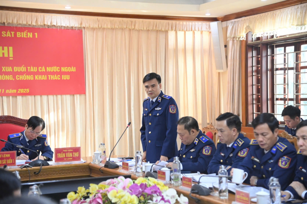 Thiếu tướng Trần Văn Lượng, Phó Tư lệnh - TMT Cảnh sát biển Việt Nam phát biểu chỉ đạo tại Hội nghị