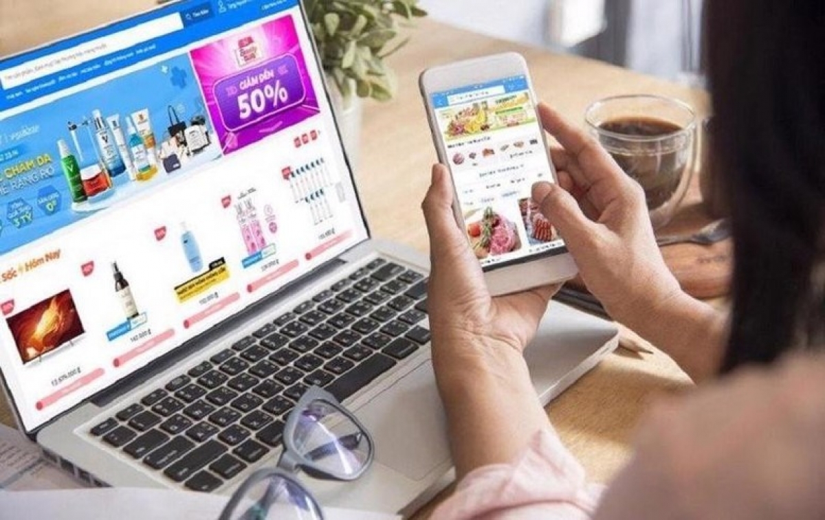 Hộ, cá nhân cư trú có hoạt động kinh doanh trên nền tảng thương mại điện tử có trách nhiệm kê khai và nộp thuế tiêu thụ đặc biệt, thuế bảo vệ môi trường, thuế tài nguyên và các khoản thu khác phải nộp ngân sách nhà nước