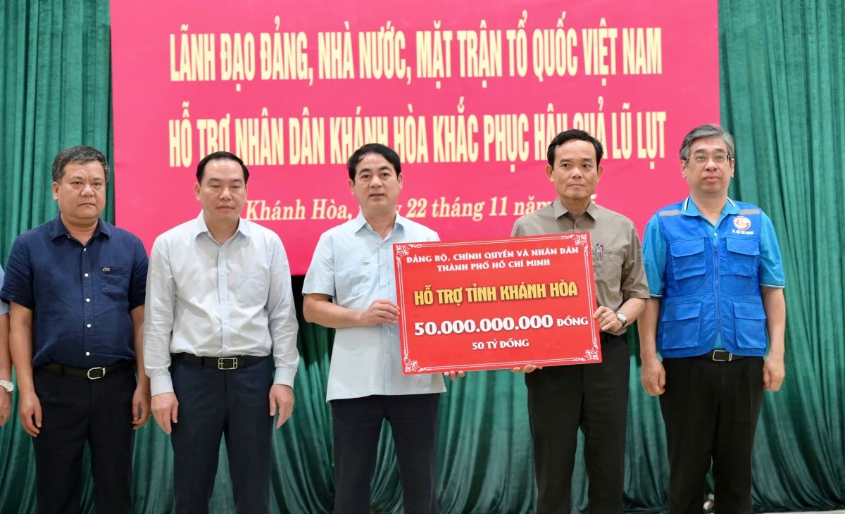 Trước mắt TP.HCM hỗ trợ tỉnh Khánh Hòa 50 tỷ đồng.